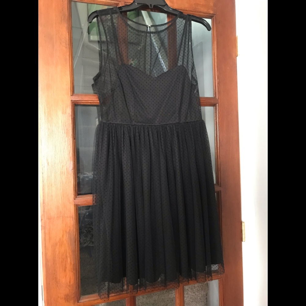 Lauren Conrad black party/ cocktail dress size 4